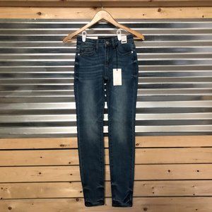 Judy Blue LA Women’s Skinny Fit Mid Rise Jeans 0